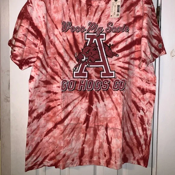 πππ Arkansas Razorbacks Tie Dye WPS Go Hogs Go Leaping Hog Tee πππ - Picture 4 of 5